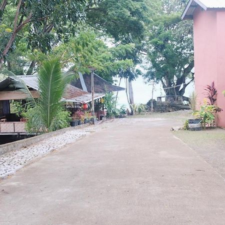 เรดดอร์ซ ชาเรียะฮ์ แอท ซูมูร์ ติกา บีช ซาบัง Hotel ภายนอก รูปภาพ